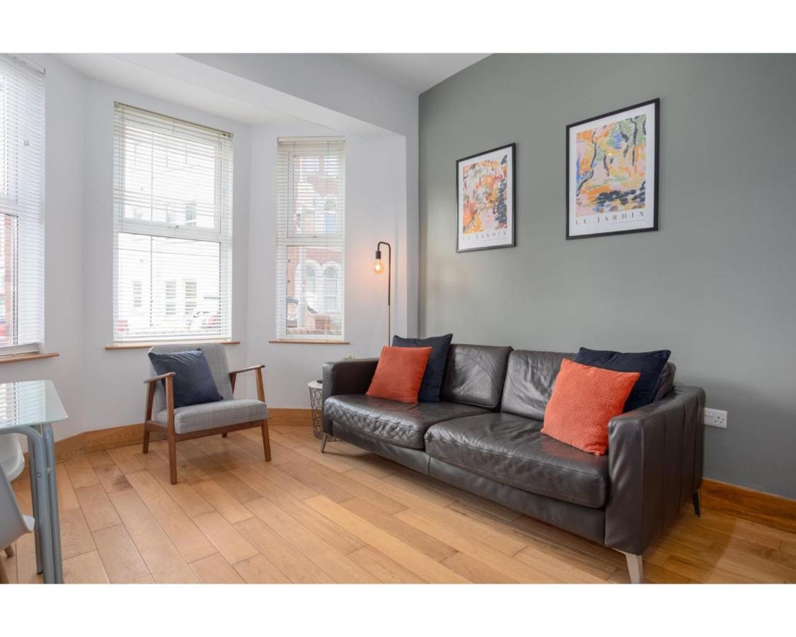 Central Belfast Apartments Eden Экстерьер фото