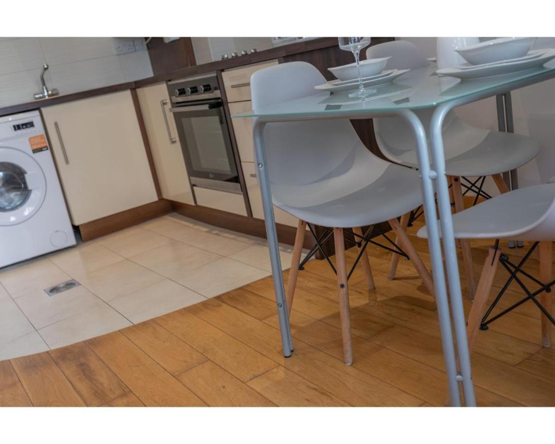 Central Belfast Apartments Eden Экстерьер фото